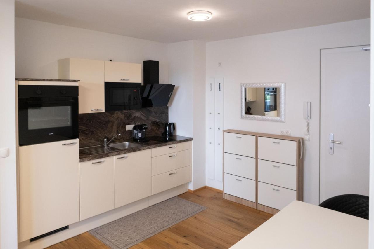 Modern Apartment W/ Cozy Balcony Near City Center Βιέννη Εξωτερικό φωτογραφία