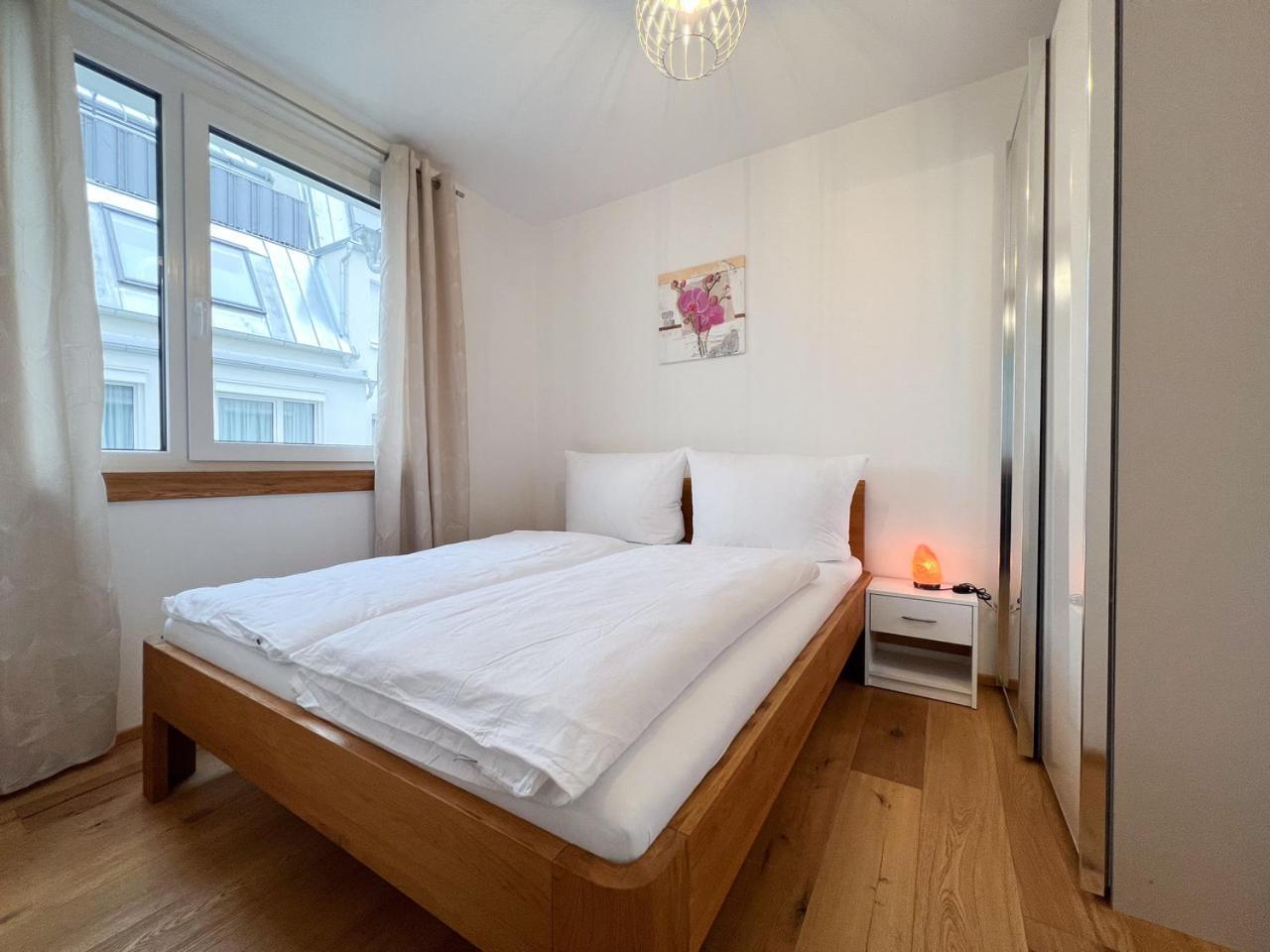 Modern Apartment W/ Cozy Balcony Near City Center Βιέννη Εξωτερικό φωτογραφία